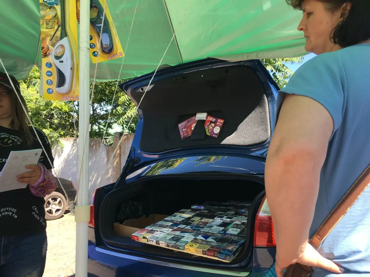 Selling cigarettes could end up being dangerous on the occupied territory. Photo: Sonia Mustaeva