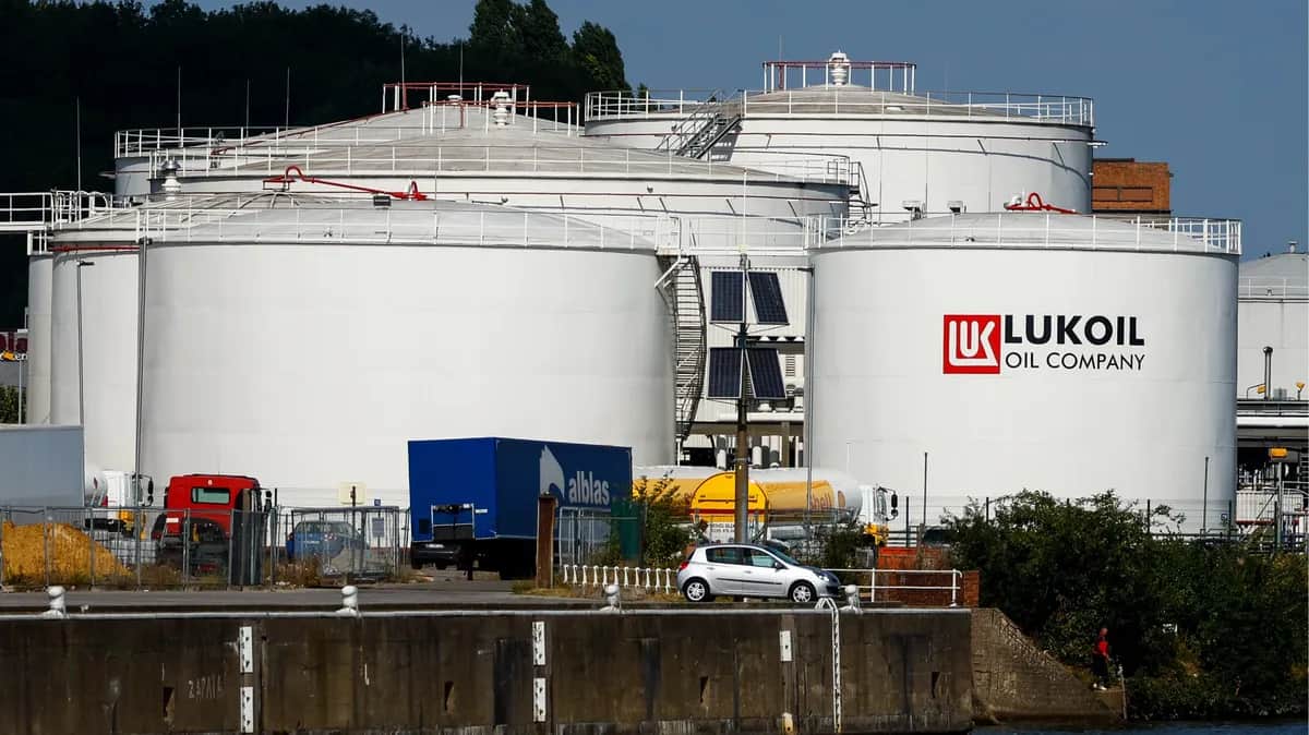 Lukoil fuel tanks at its headquarters in Brussels, Belgium, 2 September 2022. Photo: EPA/STEPHANIE LECOCQ