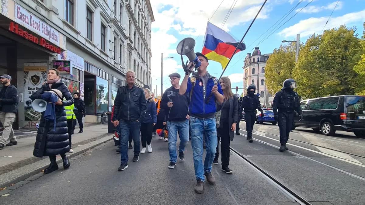 Демонстрация против энергетической политики федерального правительства, санкций против России и мер по борьбе с коронавирусом. Лейпциг, Германия. Фото: Tobias Junghannß / Getty Images