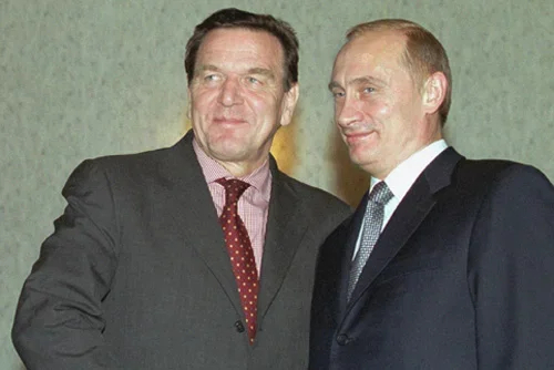 Герхард Шредер и Владимир Путин, 2001 год. Фото: Kremlin<a href="http://www.kremlin.ru/" rel="nofollow">.</a>ru