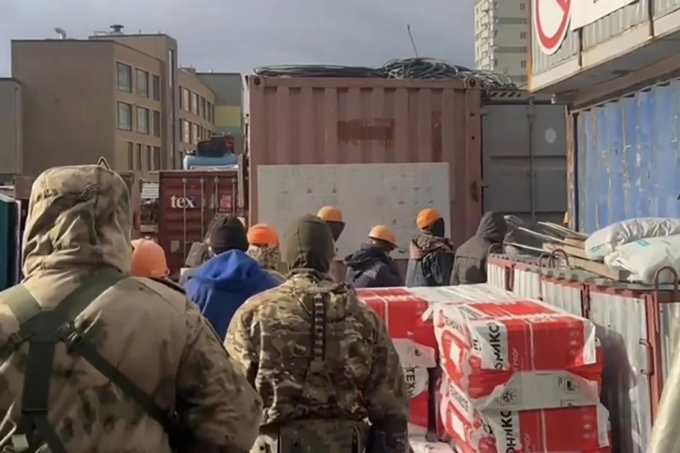 Миграционный рейд в Новосибирске. Фото: rosguard.gov.ru
