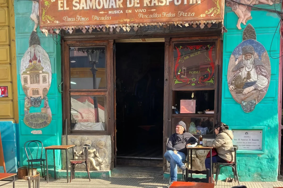 Кафе «Самовар Распутина». Фото: Илья Азар, специально для «Новой газеты Европа»