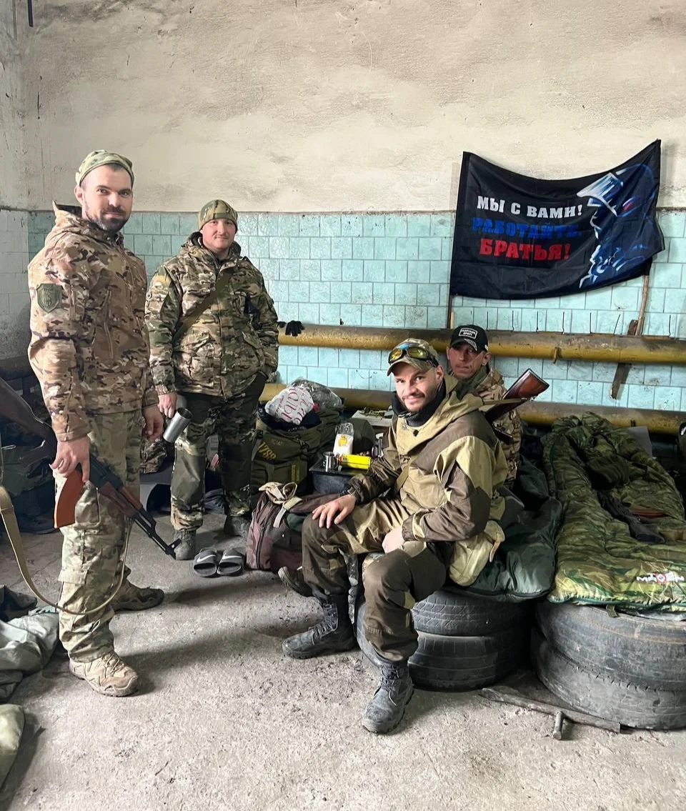 Группа бойцов. Крайний слева — Машук. Фото: Telegram