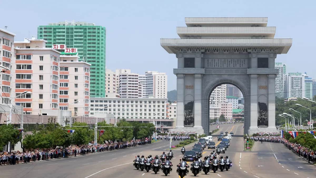 Pyongyang prepares for Vladimir Putin's arrival. Photo: Kremlin pool RIA