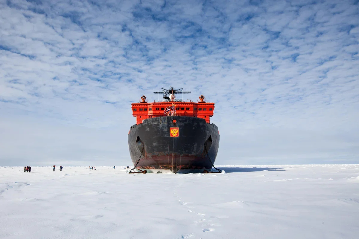 A Russian ice breaker at the geographic North Pole, 21 June 2016. Photo: Samantha Crimmin / Alamy / Vida Press