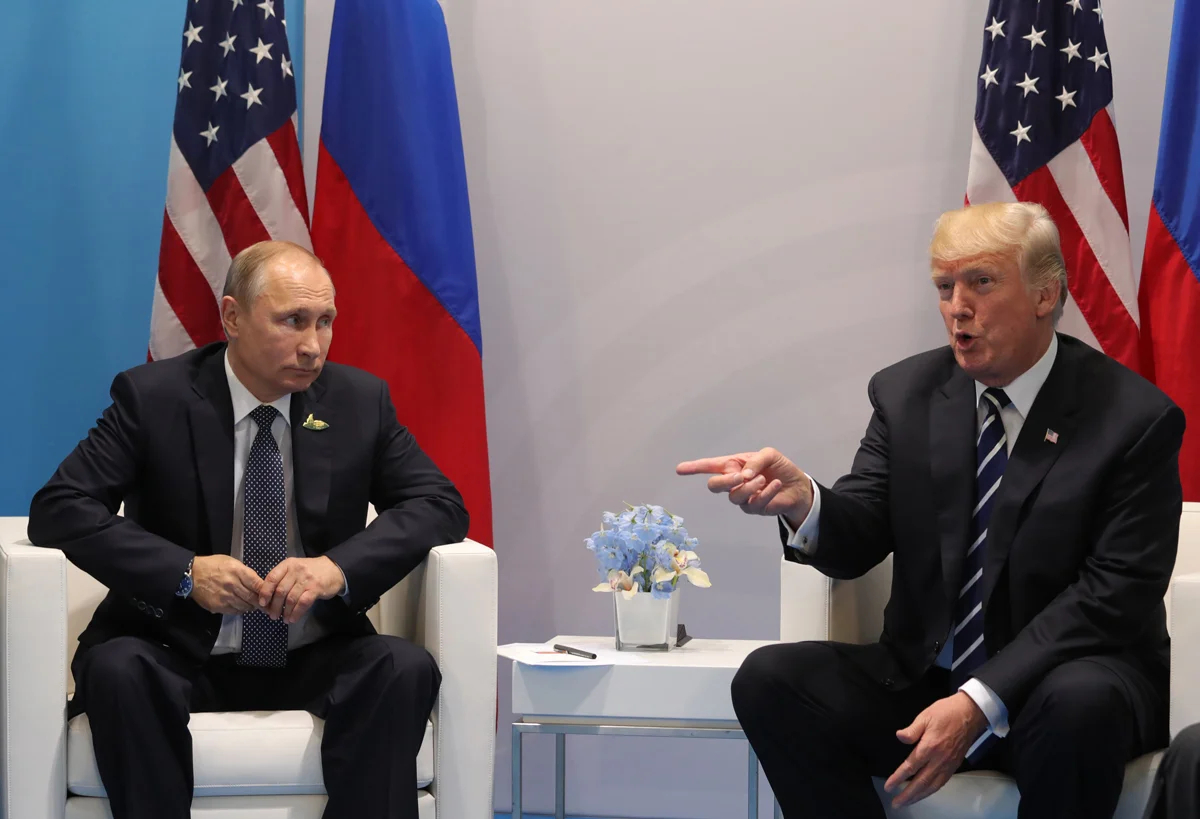 Владимир Путин и Дональд Трамп на саммите G20 в Гамбурге, Германия, 7 июля 2017 года. Фото: Михаил Климентьев / Спутник / Kremlin / EPA