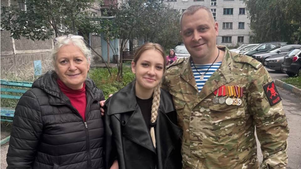 В Новокузнецке сотрудники военной полиции избили пенсионерку, мать участников войны в Украине