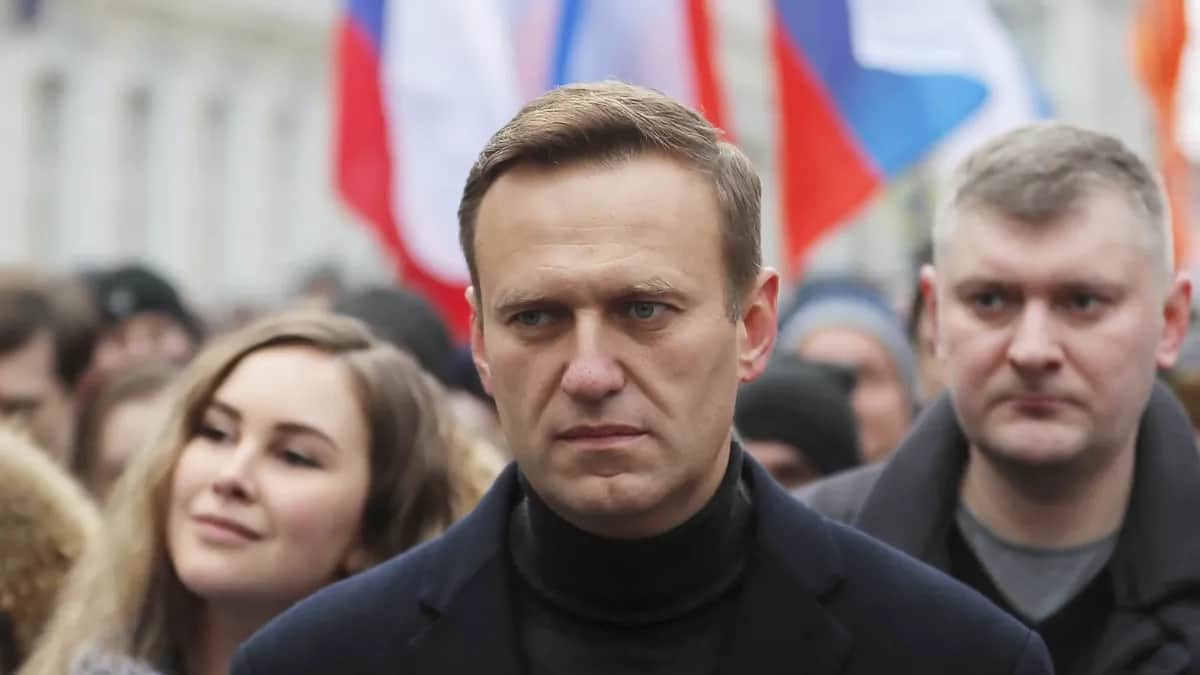 Alexey Navalny attends a march in Moscow marking the fifth anniversary of Boris Nemtsov’s assassination, 29 February 2020. Photo: EPA-EFE / YURI KOCHETKOV&nbsp;