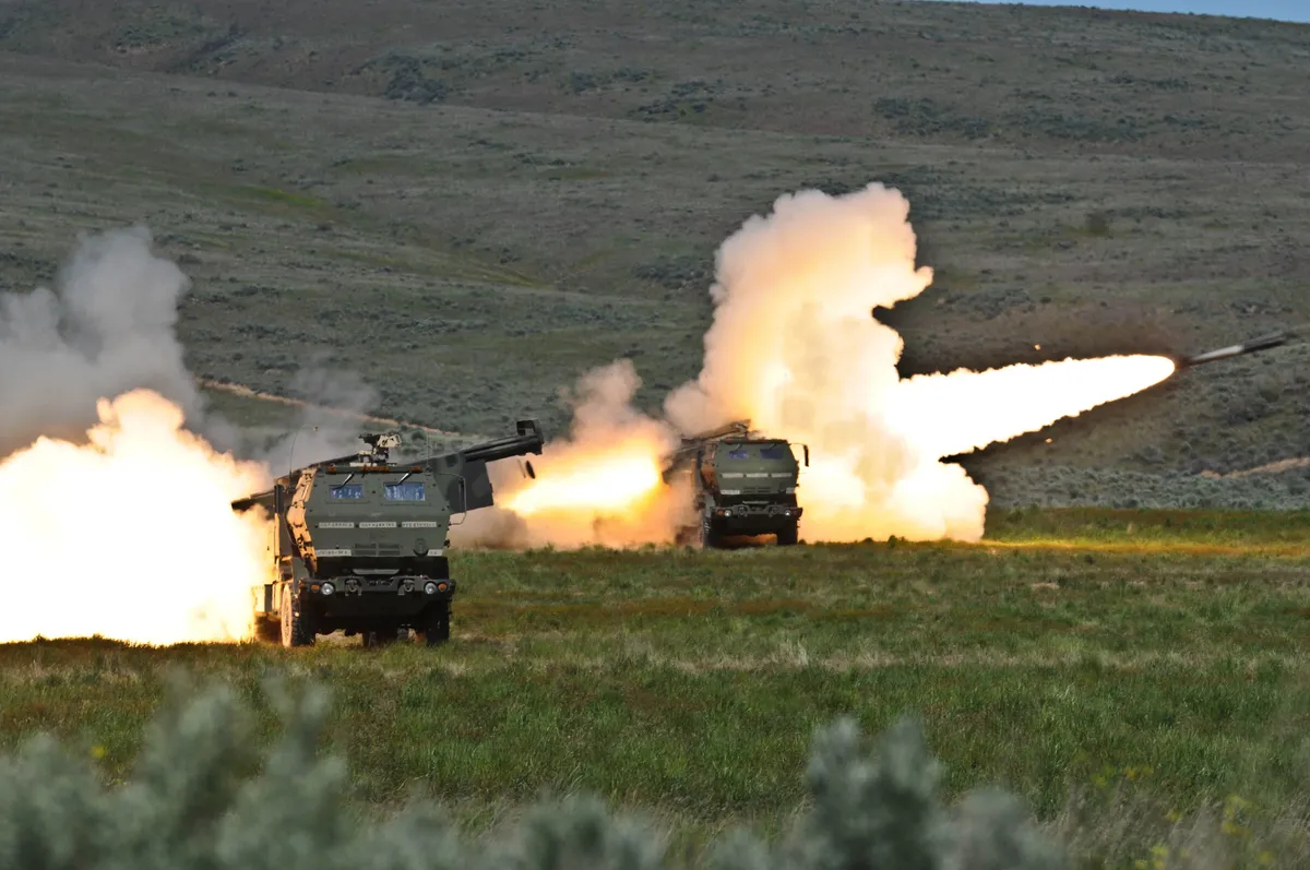 Артиллерийский ракетный комплекс HIMARS. Фото: <a href="https://commons.wikimedia.org/w/index.php?curid=16055161">Wikimedia Commons</a>, CC BY 2.0
