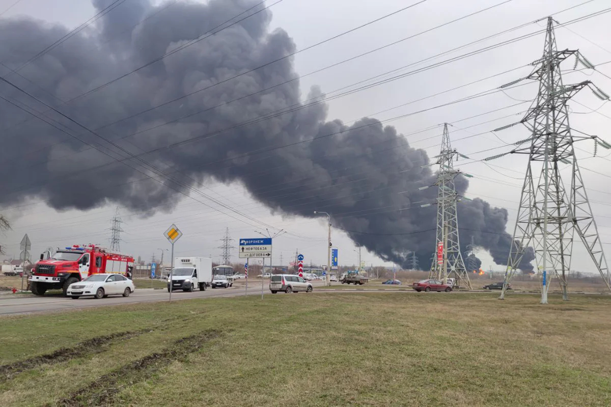 Последствия обстрела нефтебазы в Белгороде, 1 апреля 2022 год. Фото: Виктория Литвин