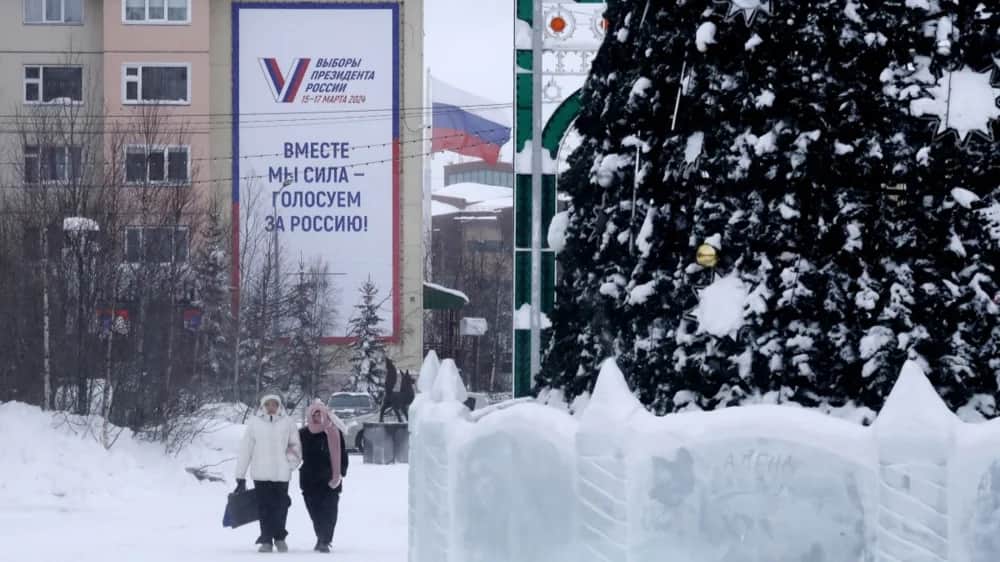 A billboard announcing the 2024 presidential election in Salekhard, a city in the Russian Arctic. Photo: EPA-EFE/ANATOLY MALTSEV