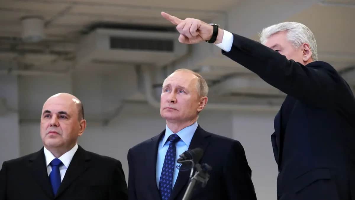 Mikhail Mishustin, Vladimir Putin, and Sergey Sobyanin. Photo: EPA