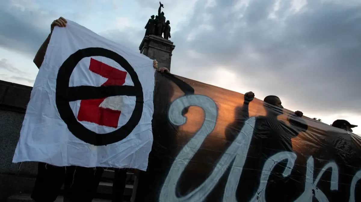 A rally for removing the monument to the Soviet Army in Sofia. Photo: Hristo Vladev / NurPhoto / Getty Images