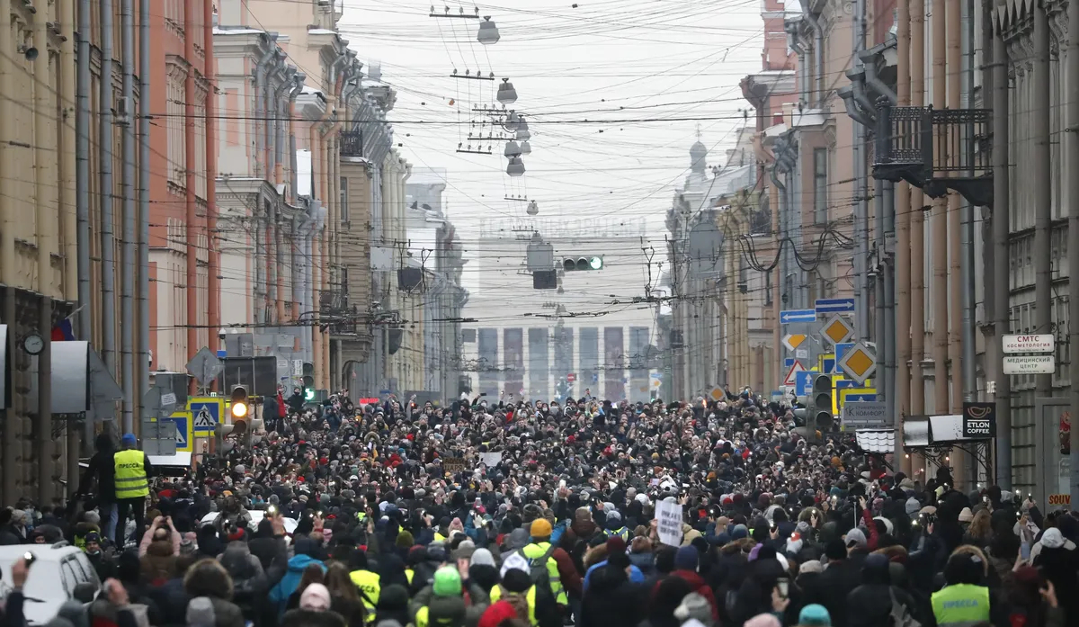 An unauthorised protest against Navalny’s arrest in St. Petersburg, Russia, 31 January 2021. Photo: EPA-EFE / ANATOLY MALTSEV