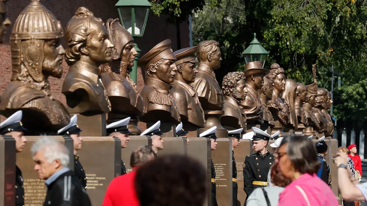 The Gallery of Russian Heroes in St. Petersburg. Photo: EPA-EFE / ANATOLY MALTSEV