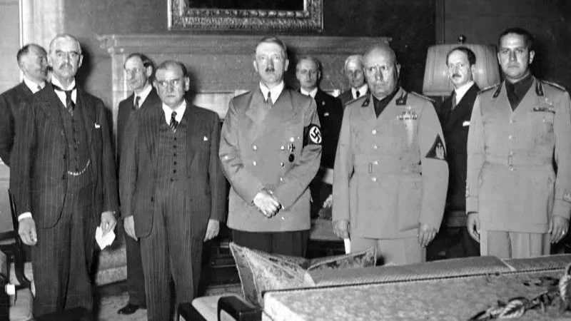 (L-R) Neville Chamberlain, Édouard Daladier, Adolf Hitler and Benito Mussolini in Munich, 1938. Photo: Bundesarchiv