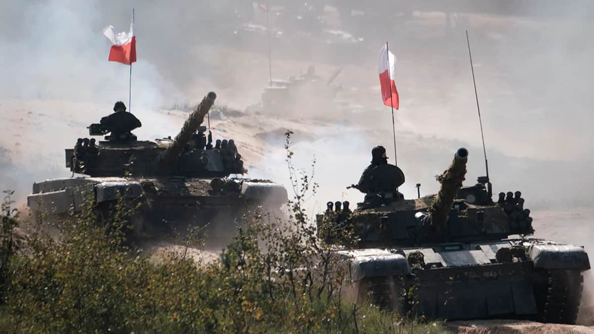Военнослужащие польской армии в составе боевой группы НАТО участвуют в военных учениях в Латвии, 29 сентября 2023 года. Фото: Valda Kalnina / EPA-EFE