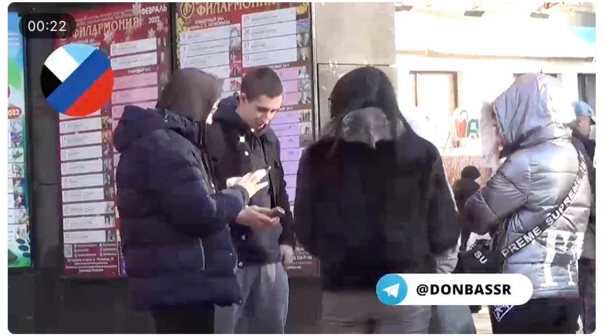 Сотрудники филармонии перед сборами 23 февраля. Фото: скрин видео <a href="http://t.me/donbassr /12501">интервью</a> Павла Чуприны