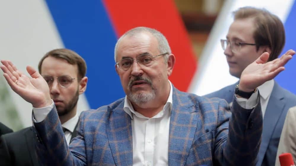 Russian anti-war politician announces end of campaign, citing Kremlin pressure