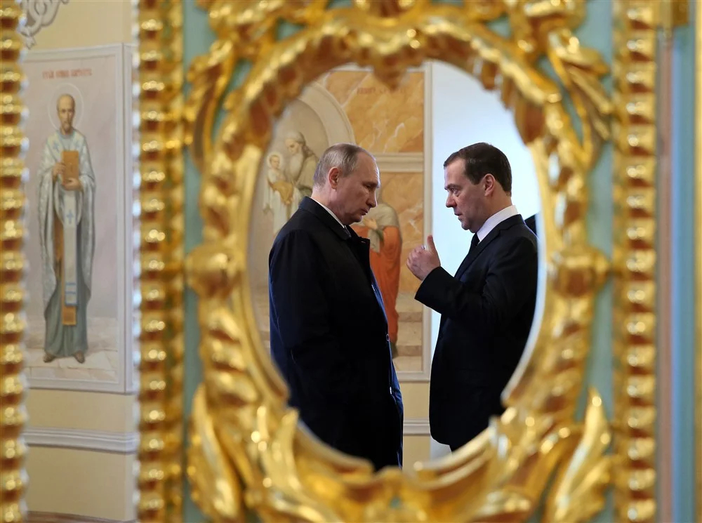 Владимир Путин и Дмитрий Медведев. Фото: ЕРА
