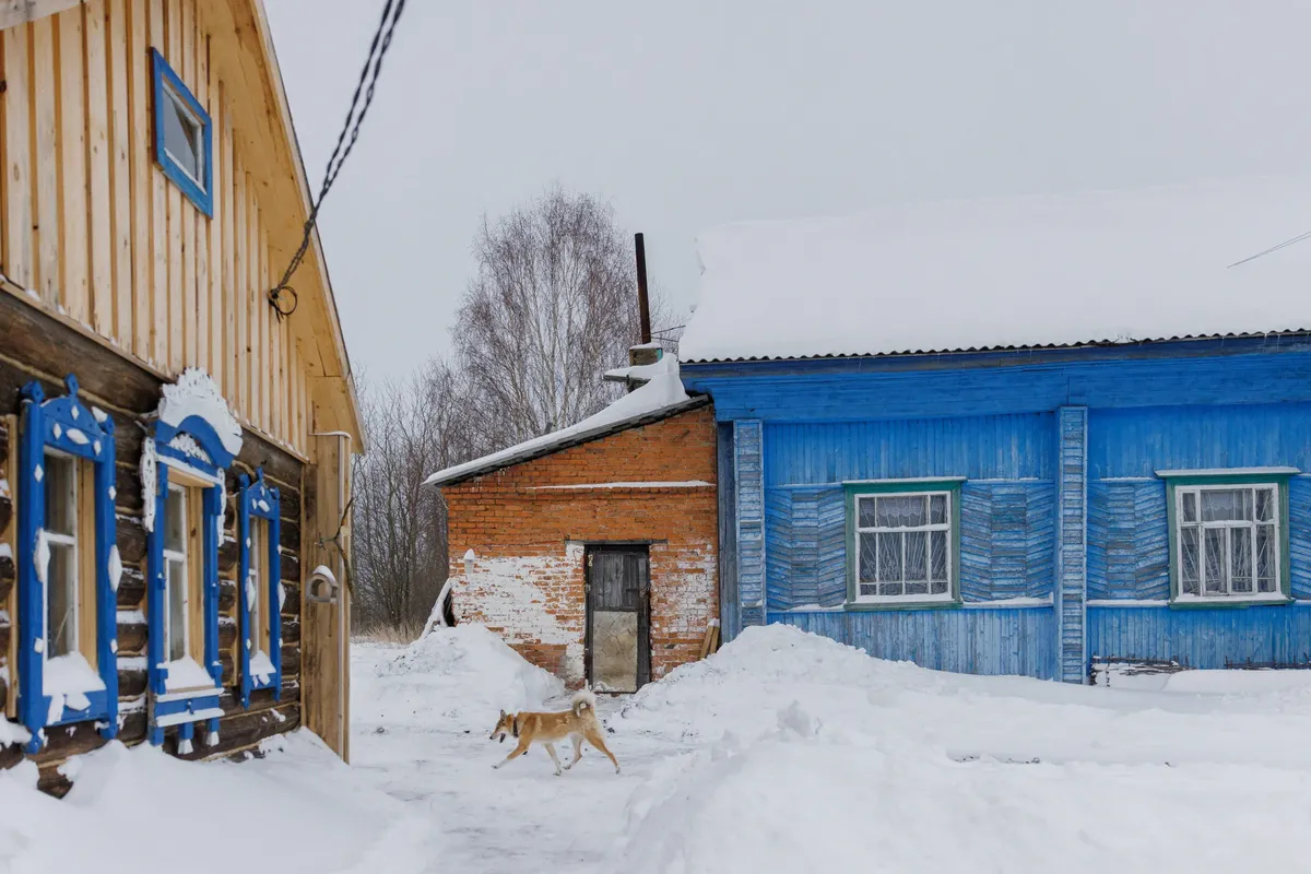 Двор «Дома ремесел». Фото: Елена Георгиева, специально для «Новой газеты Европа»<br>