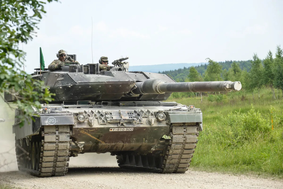 Танк Leopard 2A6 1-й танковой дивизии ФРГ. Фото: <a href="https://commons.wikimedia.org/w/index.php?curid=70003714">Wikimedia Commons</a>, CC BY 2.0