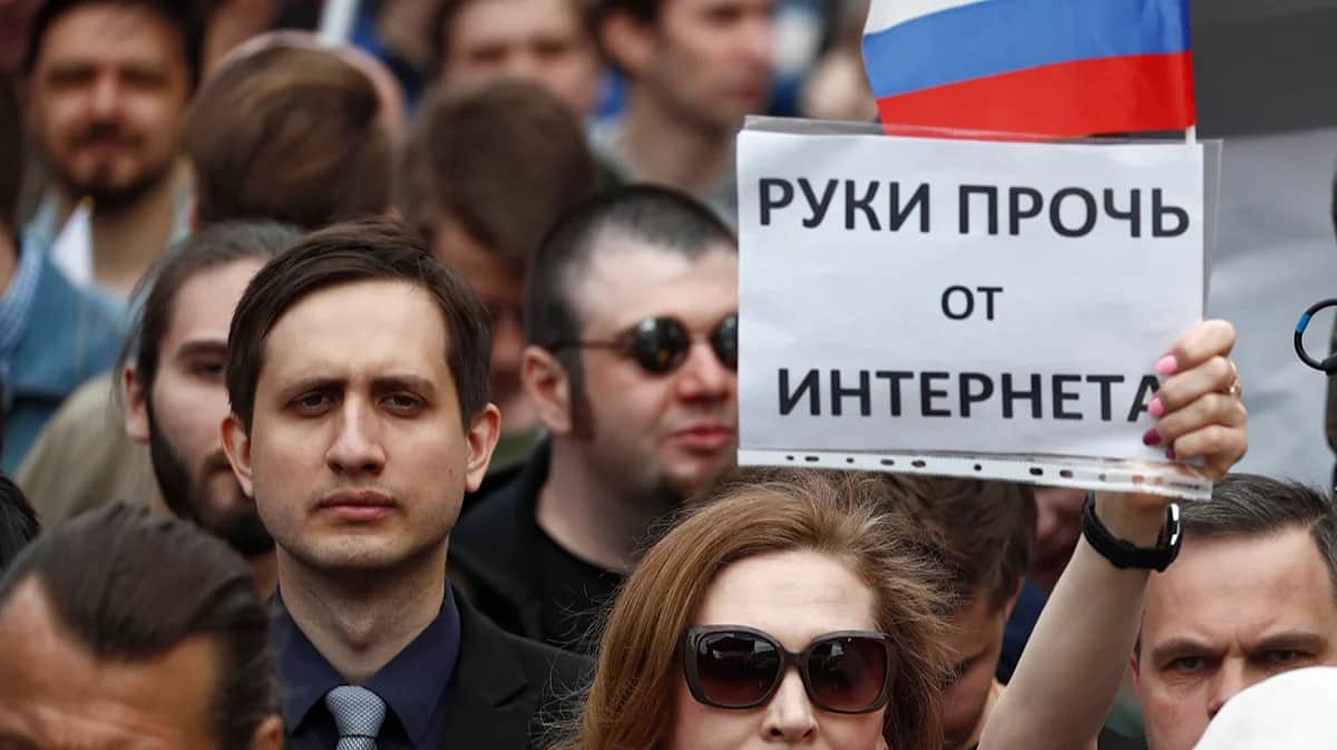 Митинг за свободный Интернет и в поддержку мессенджера Telegram, Москва, Россия, 30 апреля 2018 года. Фото: Сергей Ильницкий / EPA