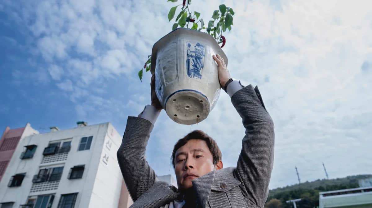 Ли Бён-хон в фильме «Метод исключения», 2025 год. Фото: Venice International Film Festival