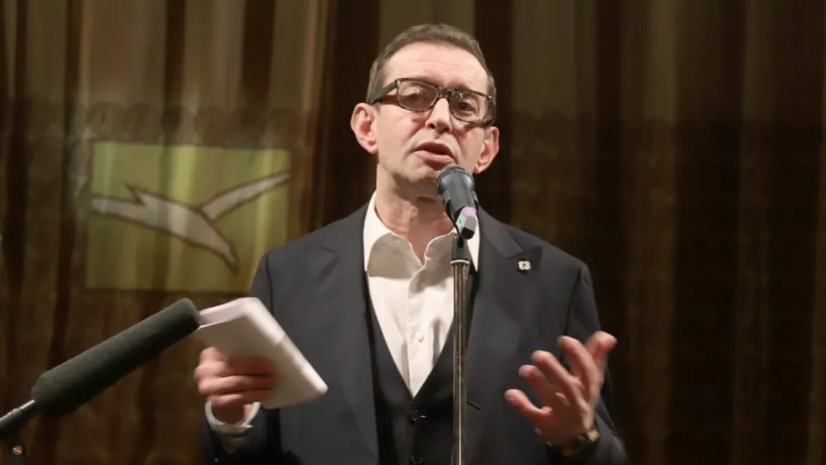 Надругательство над труппами