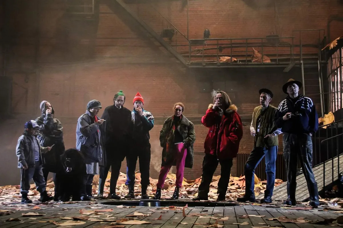 Сцена из спектакля «Костик» Дмитрия Крымова. Фото: <a href="https://www.afisha.ru/performance/kostik-244471/">Афиша</a> 