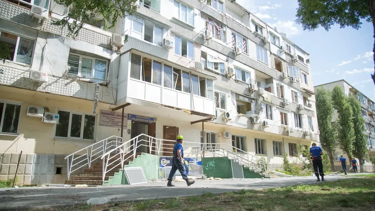 Shattered windows in a house near the Saki airfield. Photo: Council of Ministers of the Republic of Crimea