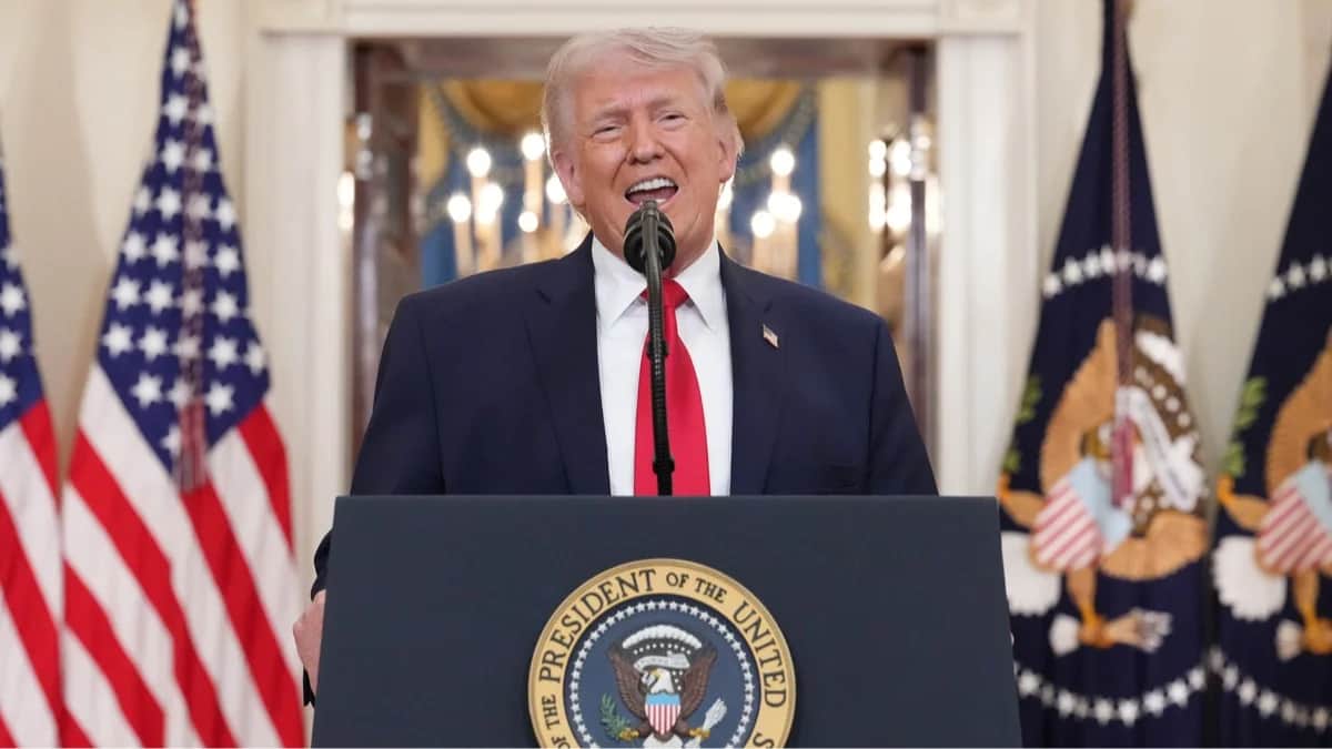 Дональд Трамп выступает с обращением по поводу войны с Ираном, Вашингтон, округ Колумбия, США, 1 апреля 2026 года. Фото: Alex Brandon / EPA