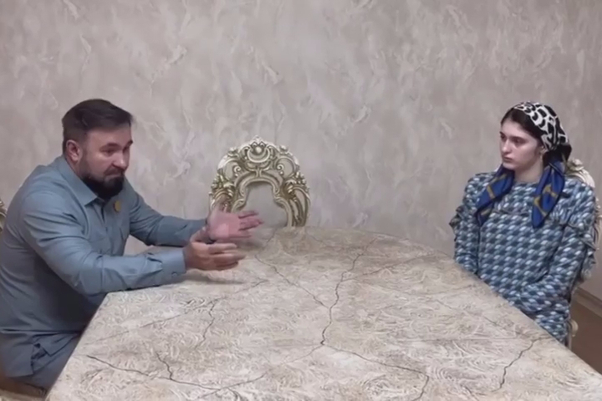 Мансур Солтаев с Селимой Исмаиловой, 2023 год. Скриншот из видео: <a href="https://vk.com/wall708890451_922" target="_blank">VK</a>