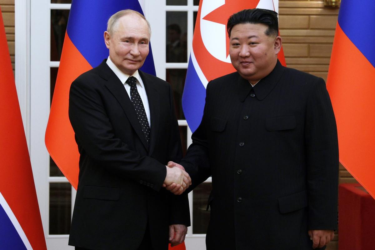 Владимир Путин и Ким Чен Ын. Фото: Gavriil Grigorov / Sputnik / Kremlin Pool / EPA