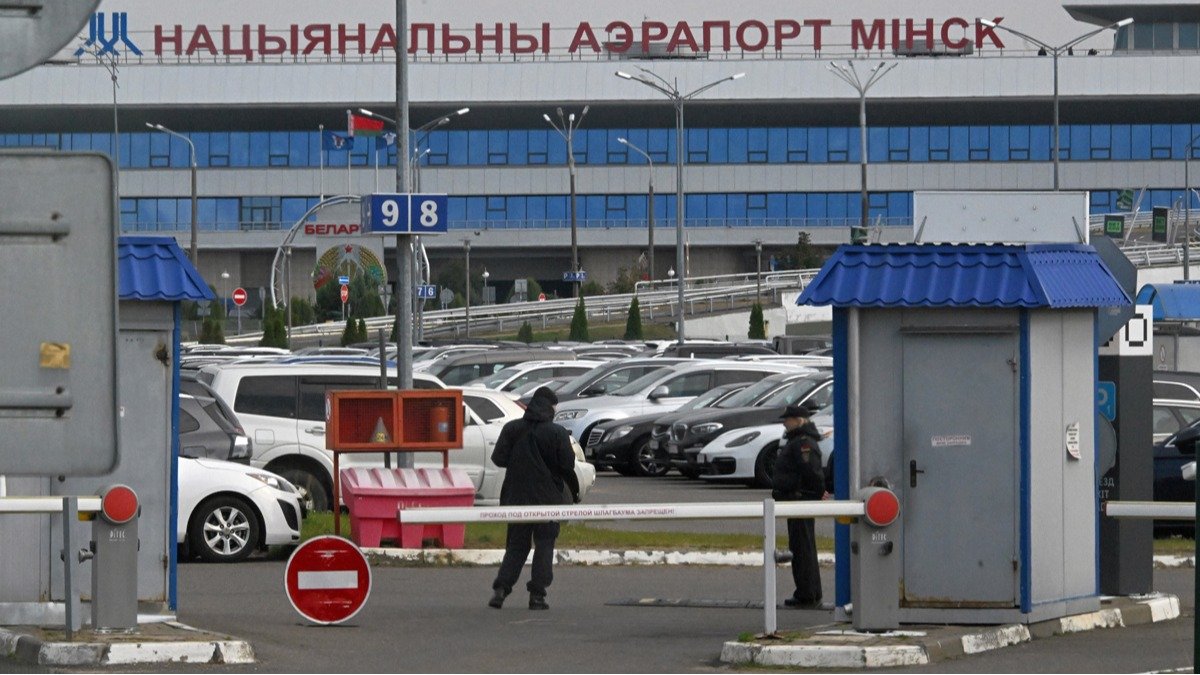 Петербуржец не смог улететь из Беларуси из-за повестки в военкомат — это первый подобный случай