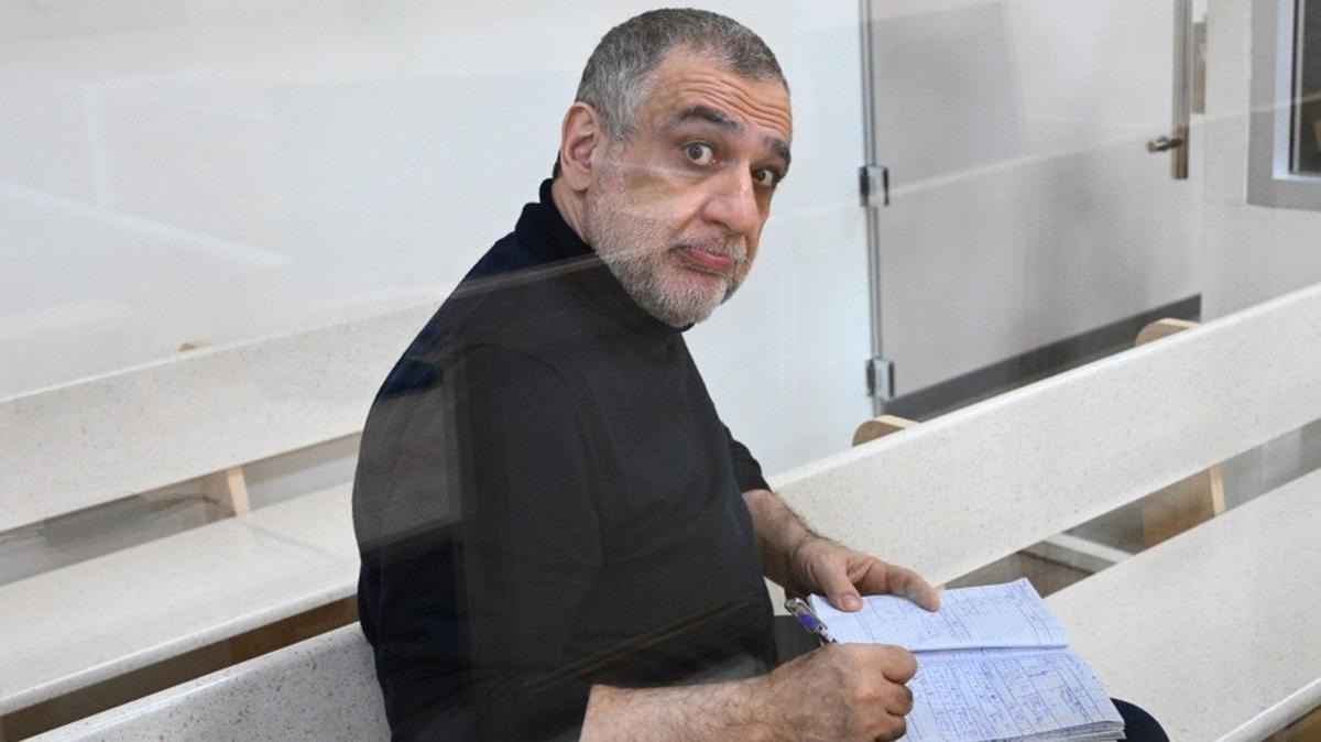 В Азербайджане приговорили к 20 годам лишения свободы экс-главу правительства Нагорного Карабаха Рубена Варданяна