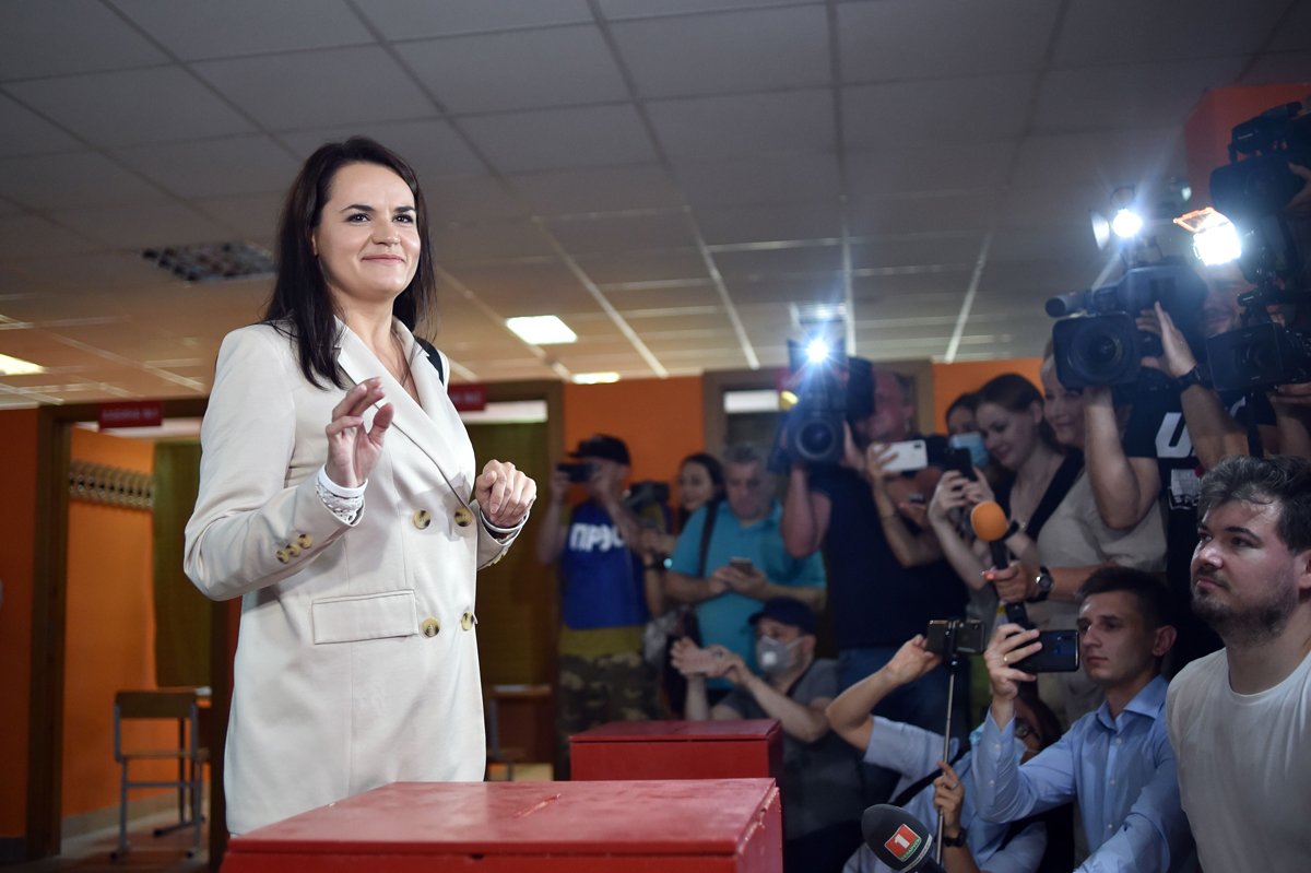 Светлана Тихановская на избирательном участке во время президентских выборов в Минске, Беларусь, 9 августа 2020 года. Фото Сергея Гапон / AFP / Scanpix / LETA